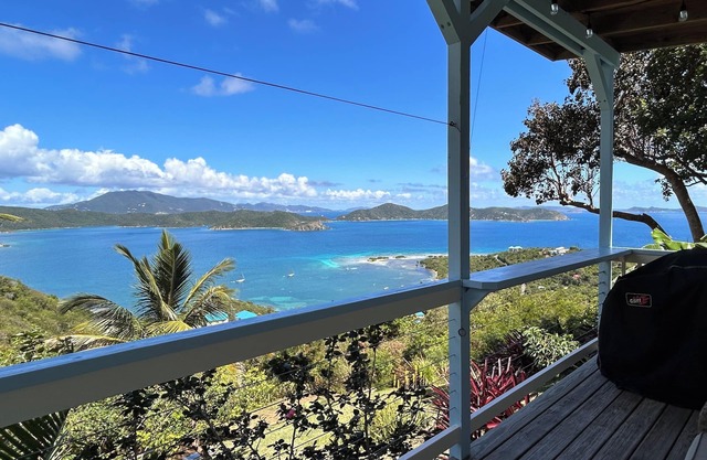 Ocean Views, Kitchen & Amenities - Perfect for Budget-Minded Travelers