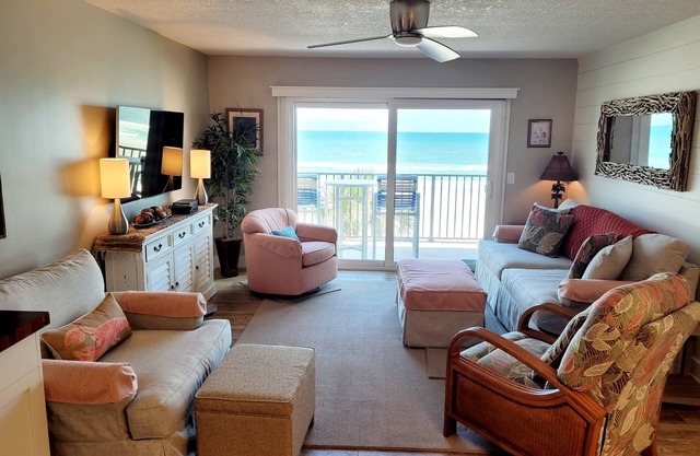Oceanfront 2 Bedroom Townhouse Summerhouse 303
