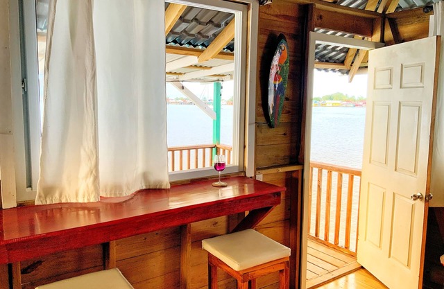 Oceanfront, 3-bedroom house in Secluded, Paradise
