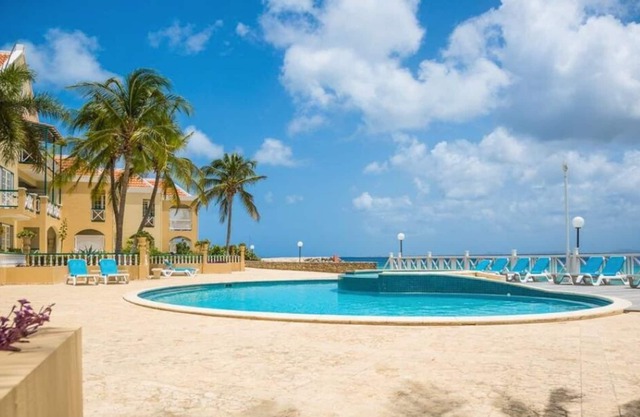 OceanFront Apartment, newly renovated (2021)