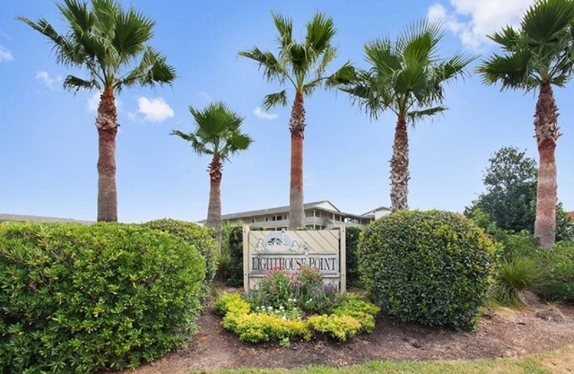 Oceanfront Condo Charming 2 bedroom 2 baths with direct beach access.