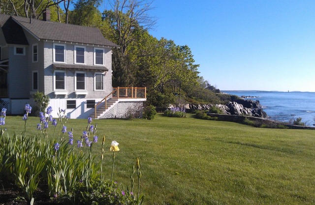 Oceanfront Cottage with Spectacular Views of Casco Bay