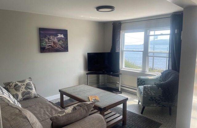 Oceanfront cottage -Irish Loop