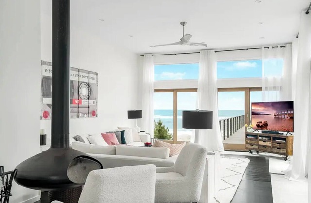 Oceanfront in Fire Island Pines