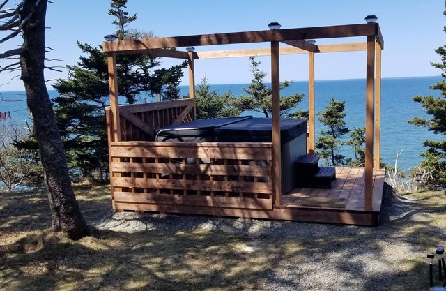 Oceanfront mini home, two decks, with spectacular views.