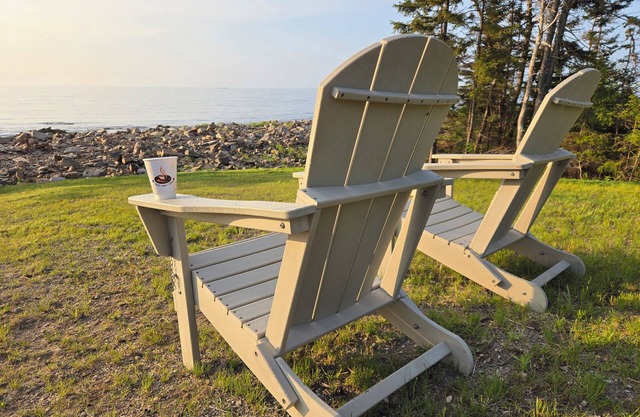 Oceanfront Prospect Harbor house near Acadia at Schoodic Point