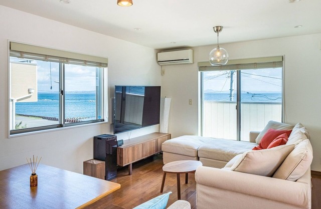 Oceanfront Villa Hale Kahakai