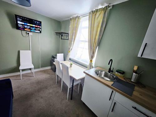 OceanNest-3 Bedroom Apartment free parking, EV 22kW