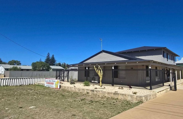 Oceans Eight A stunning 8-bedroom home -perfect for larger or multiple families.