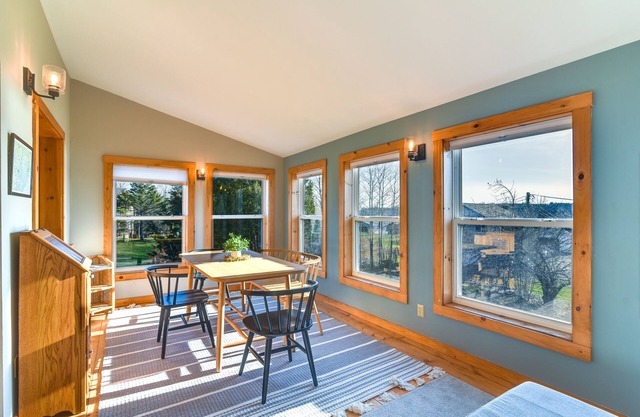 Oceanside Bass Harbor Home w/Peaceful Deck!