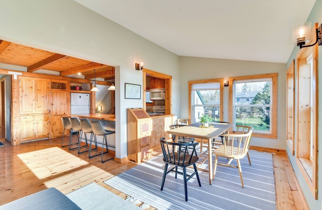 Oceanside Bass Harbor Home w/Peaceful Deck!