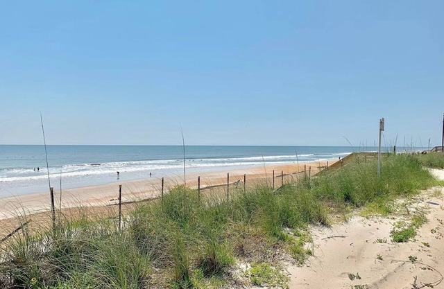 Oceanview Across From The Beach
