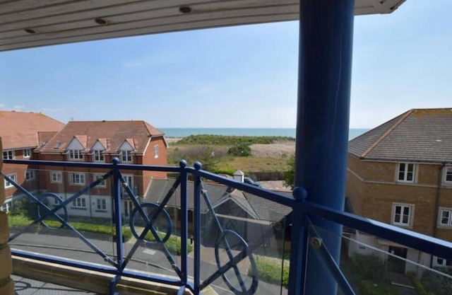Oceanview - Peaceful 2 Bed Seafront Apartment