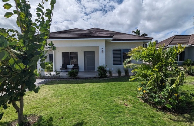 Ocho Rios Luxury Villa - An Elegant Oasis by the Sea/Pet Friendly