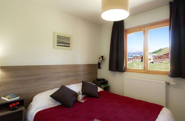 Odalys Référence Front de Neige by Interhome