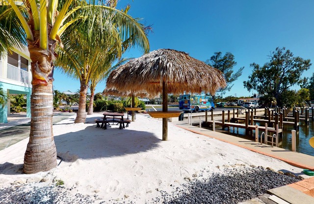Off the Charts Inn & Out Island Resort