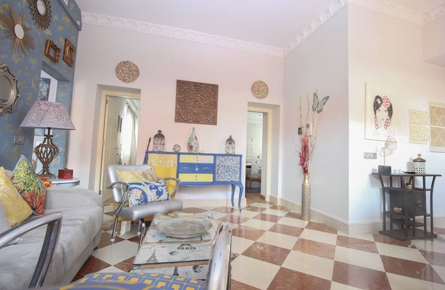 OFFER, ELEGANCE AND COMFORT, A DREAM IN THE CENTER OF SEVILLE