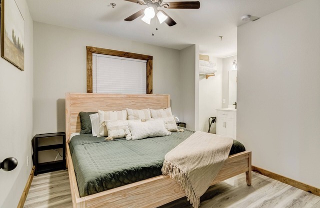Offseason Discount! Free SDC Shuttle - King & Queen Cozy 2 Bedroom