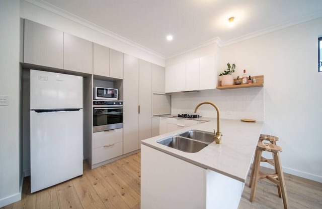 Ohana on Hobart - Backyard, Wifi, Family