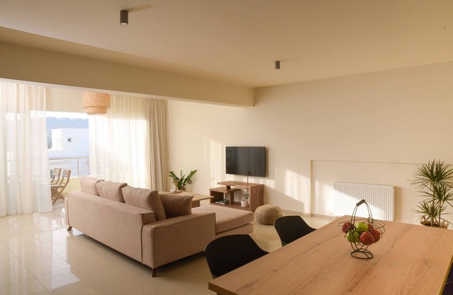 Oikies. Luxury Apartment with Sea View | private free parking area