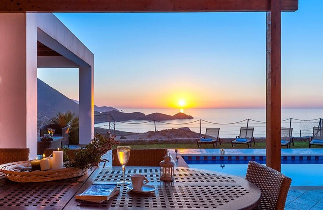 Okeanides Villas, 3-bedroom sea view Villas, 800 meters from a sandy beach