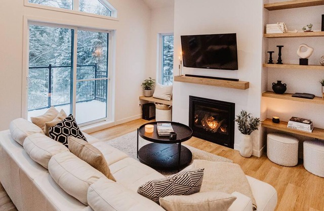 OLAC - Lake front chalet