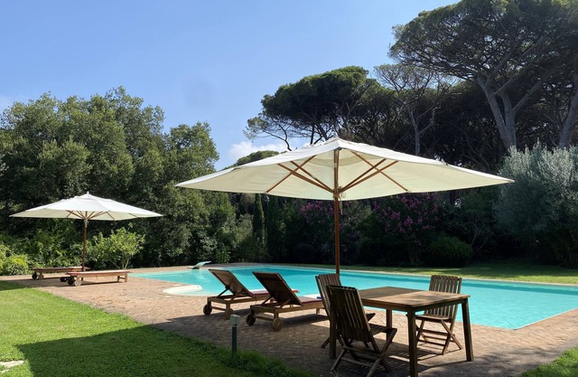 Old farmhouse in private park with swimming pool