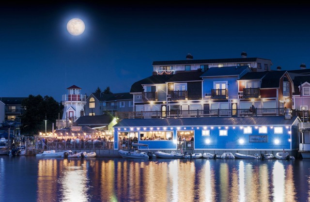 Old Harbor Inn
