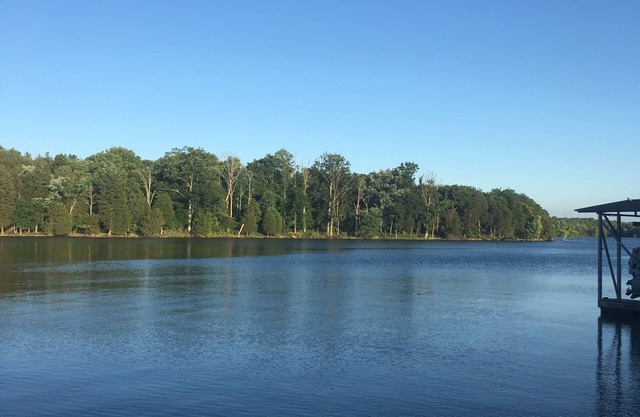 *Old Hickory Lake* Nashville* Cabin for Two*