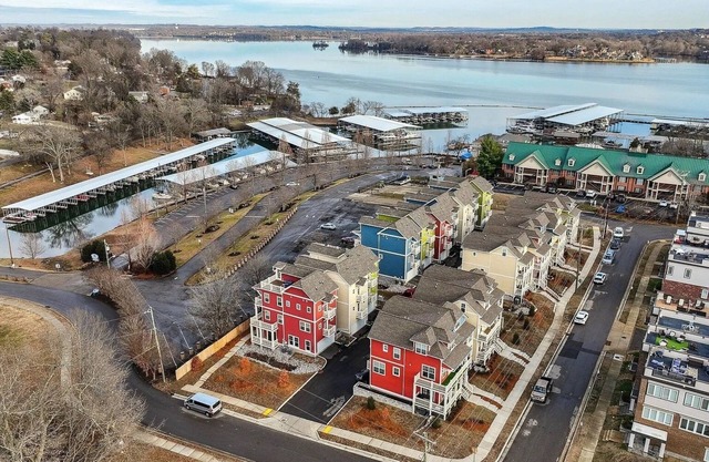 Old Hickory Retreat 2-Sleeps 8
