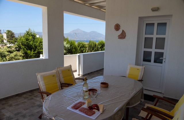 ★Oleander★ family house near Adamas w/Great View