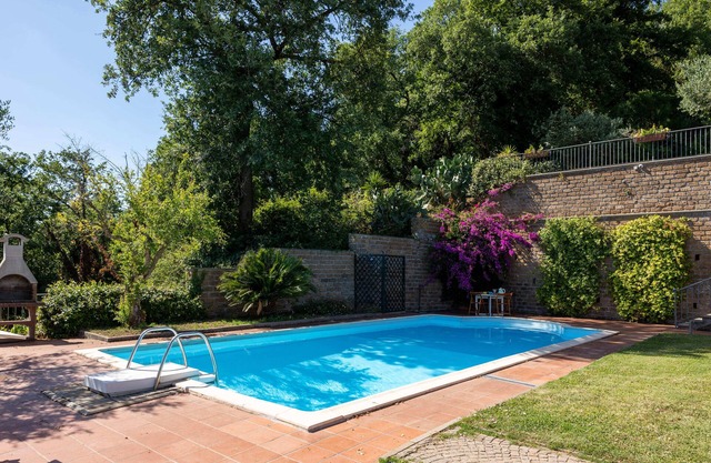 Olivetello - Three Bedroom Villa, Sleeps 7