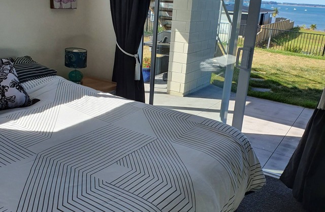 Omokoroa Sea View Apartment, peaceful, clean and comfortable