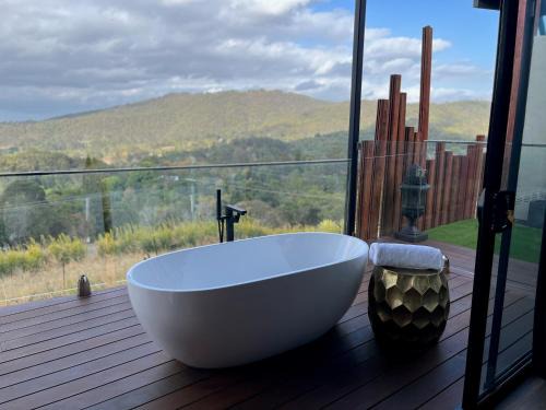 On Eagle Wings Mountain Retreat & Spa