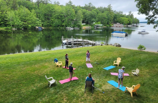 On Lake Winnipesaukee!,Year round house, private beach and great yard