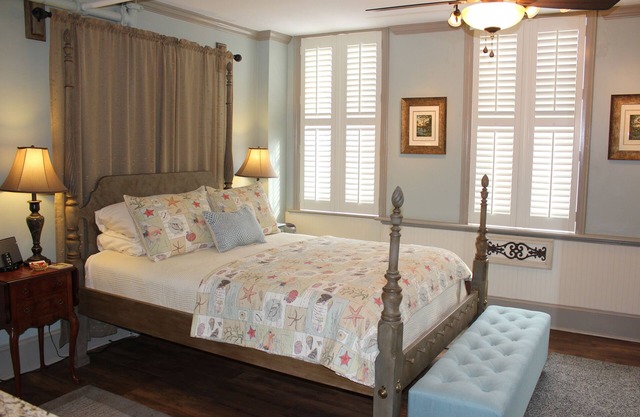 ON MARKET STREET - EXCEPTIONAL LOCATION IN THE HEART OF HISTORIC DOWNTOWN!