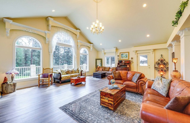 On-Site Lake Access: Couples Retreat in Libby!