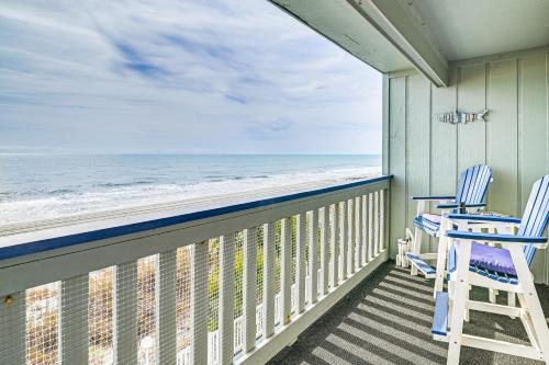 On-The-Beach Escape Oceanfront in Surfside!