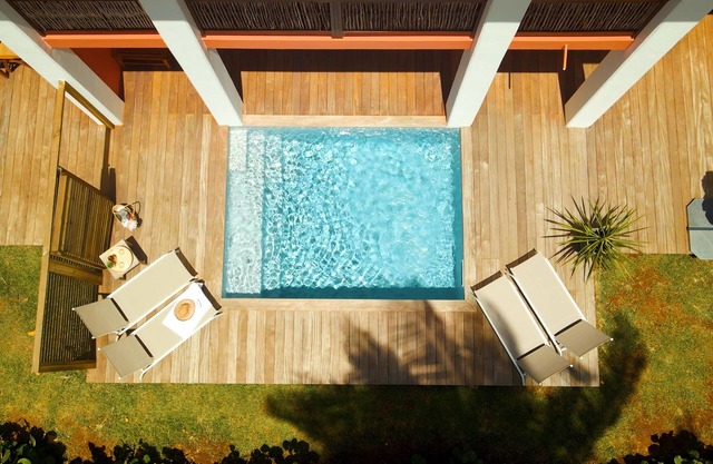 On the beach Villa Maorie 1
