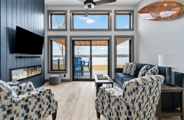 On The Rocks Oceanfront Villa