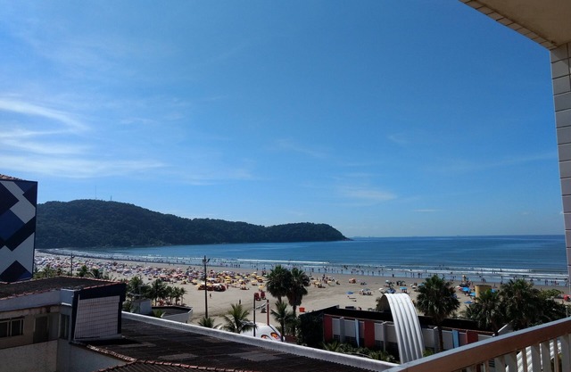 On the sand and in the best location in Praia Grande in Boqueirão