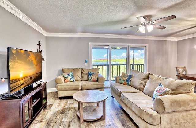 🐬On Waterway🌞Sea Shell 28🏖️Quick Walk to Beach🐠Fishing Dock👙Pool