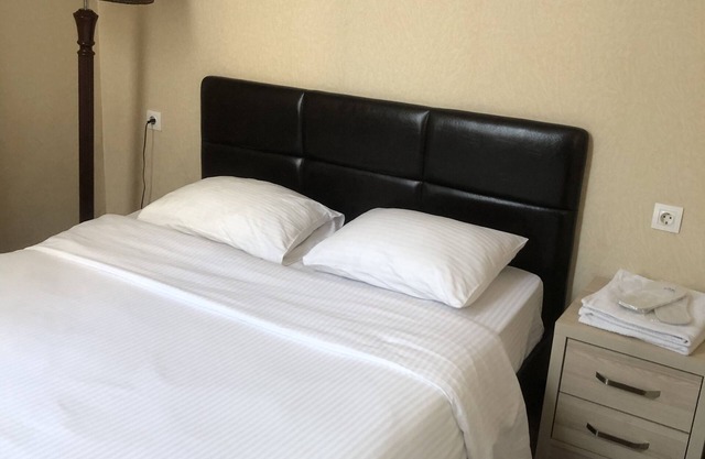 One bedroom apartment with salon