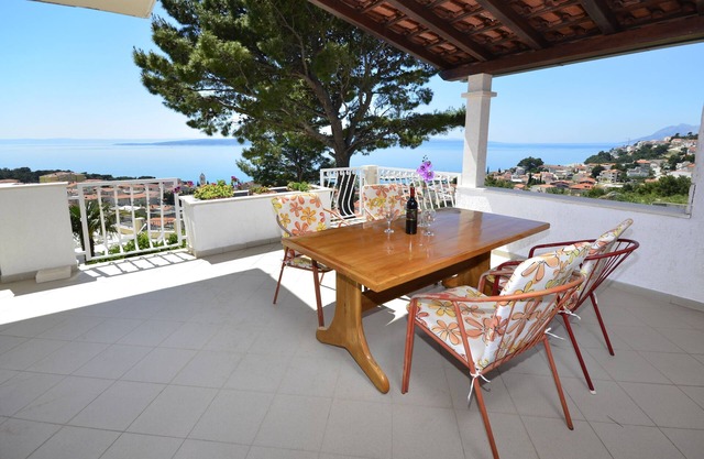 One bedroom apartment with terrace and sea view Baška Voda, Makarska (A-12442-a)