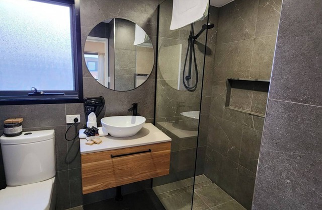 One Bedroom Apartment