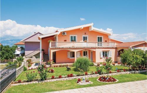 One-Bedroom Apartment In Podgradina