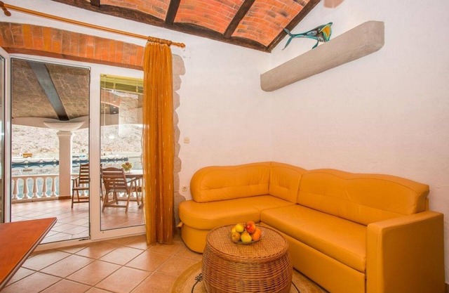 One bedroom apartment near beach Lukovo Šugarje, Karlobag (A-21469-a)