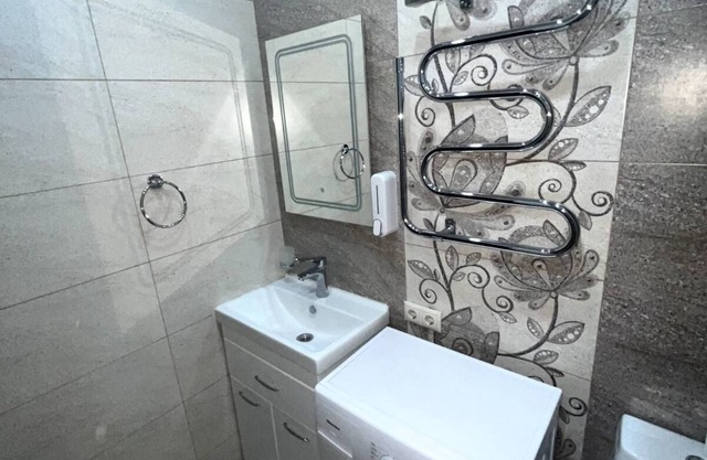 One bedroom apartment in the center of square Yerevan