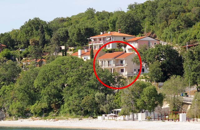 One bedroom apartment near beach Medveja, Opatija (A-3430-c)