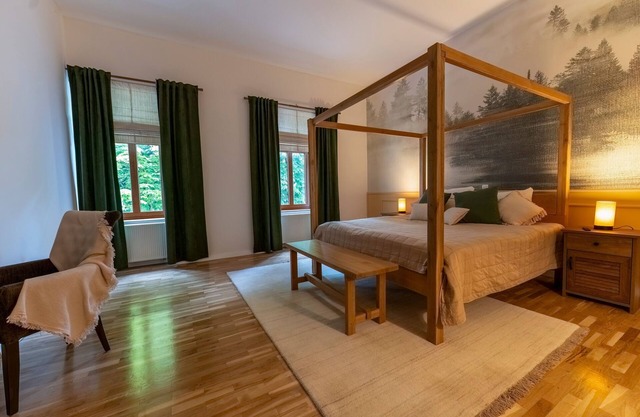 One bedroom apartment with terrace Otočac, Velebit (A-20517-b)